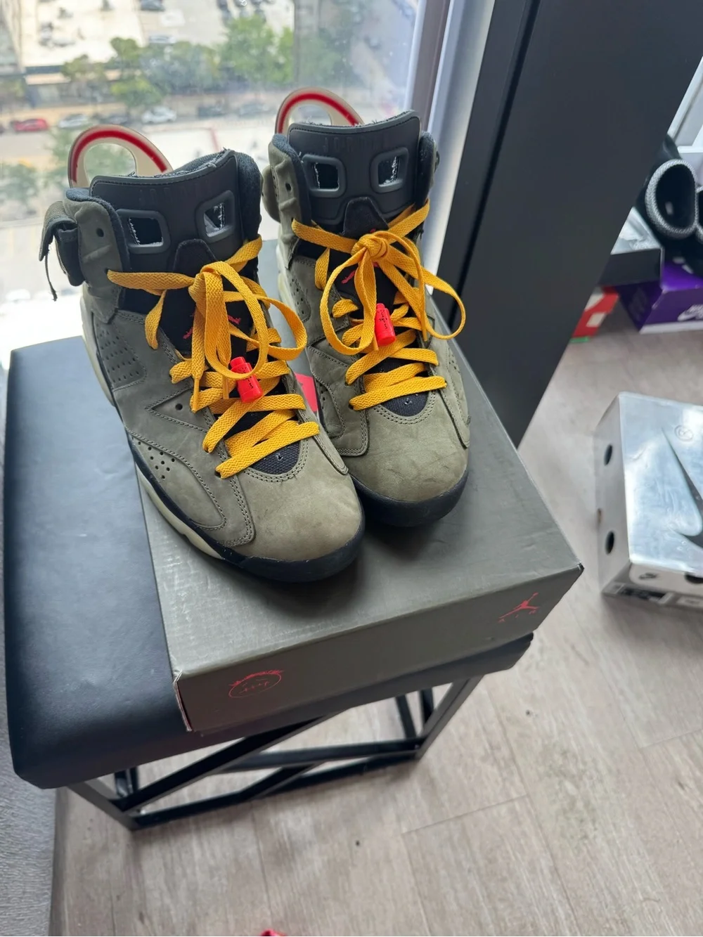 Jordan 6 Travis scott Sz 8